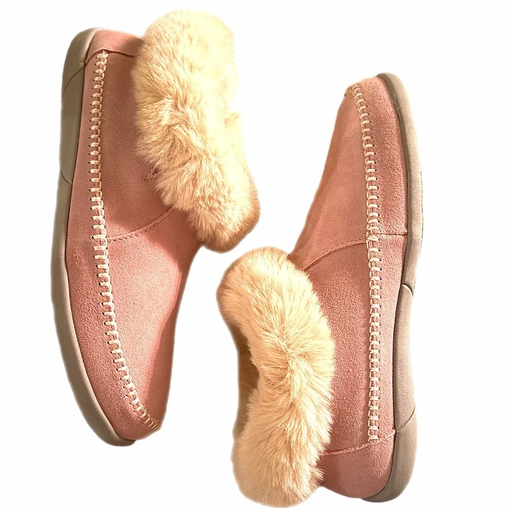 Cozy Women's Pink Fur-Lined Slippers - Picture 3 of 10